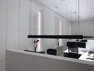 Oficina cograsova , Fernando Fernando Oficinas de estilo minimalista Derivados de madera Transparente