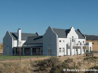 Cape Dutch Style House - Cape Town Architect Hui, Beverley Hui Architects Beverley Hui Architects Casas de campo Ladrillos