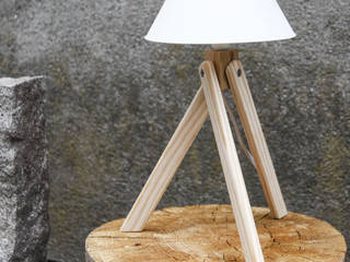 Woodsi Lamp - Small, Woodsi Woodsi Dormitorios de estilo minimalista Madera Acabado en madera