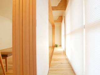 縁側のあるマンションリノベーション, すまい研究室 一級建築士事務所 すまい研究室 一級建築士事務所 Modern living room Wood