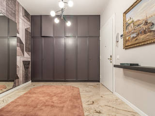 ARIA DI CASA, Debra Sacchetti Debra Sacchetti Modern corridor, hallway & stairs