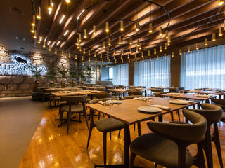 Projeto de Iluminação em Restaurante SteakHouse, soft light, iluminação s. a. soft light, iluminação s. a. 商业空间