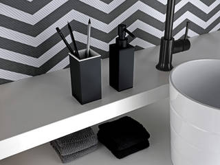 Collezione Quattro in cromo o in finitura nero opaco, BAGNO & ASSOCIATI SRL BAGNO & ASSOCIATI SRL Modern bathroom Metal