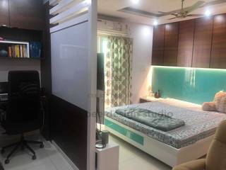 Modern 4BHK Hyderabad, Cee Bee Design Studio Cee Bee Design Studio Dormitorios de estilo clásico