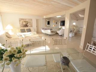 BIDART VILLA EDEN Restructuration d’une villa contemporaine – 5 chambres – 250 m2, SAB & CO SAB & CO Mediterranean style living room