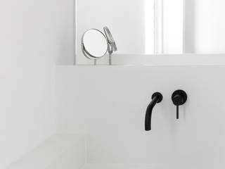 BAGNO CON LAVANDERIA, Cerra+Corbani Cerra+Corbani Ванная комната в стиле минимализм