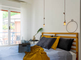 Appartamento Speziato, progetto room progetto room Minimalistyczna sypialnia