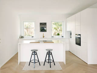 Ewe Küche - Nuova Color Schwarz & Weiß , Küchen Design Keglevits Küchen Design Keglevits Einbauküche