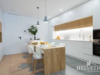 Reforma integral de una vivienda de 60m2 en el barrio de Sant Gervasi, HELVETIC DESIGN PROPERTIES HELVETIC DESIGN PROPERTIES Small kitchens