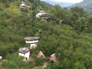 Finca - Akashaja: Yoga y desarrollo humano, IMZA Arquitectura IMZA Arquitectura Villas Bambú Verde