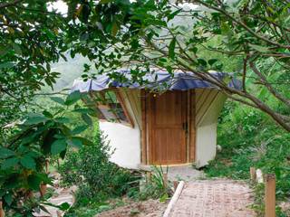 Edificio Sue - Akashaja: Yoga y desarrollo humano, IMZA Arquitectura IMZA Arquitectura Espaços comerciais Bambu Verde