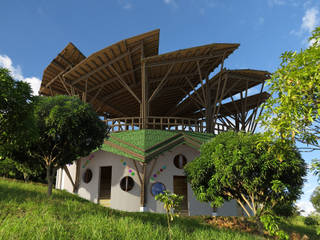 Shala de yoga - Akashaja: Yoga y desarrollo humano, IMZA Arquitectura IMZA Arquitectura 商業空間 竹 緑