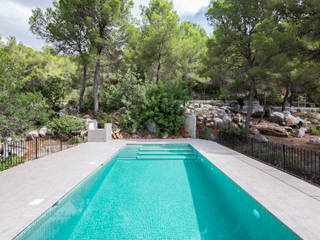 Swimming pool in Alzira, tambori arquitectes tambori arquitectes Bahçe havuzu