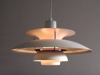 Lámparas de diseño Louis Poulsen, xYx Design xYx Design Ruang Keluarga Modern