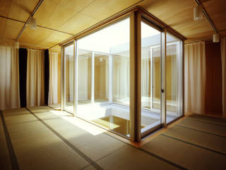 国分寺の家, 山本想太郎設計アトリエ 山本想太郎設計アトリエ 和風デザインの リビング 木 ベージュ