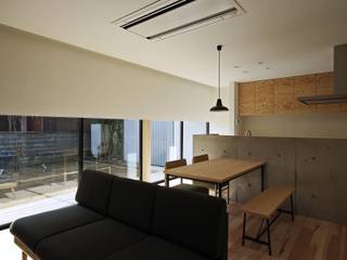 三本の家-sanbon, 空間建築-傳 空間建築-傳 Living room Wood White