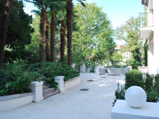 Palazzetto nobiliare a Bassano del Grappa, Eikon Eikon Eclectic style garden