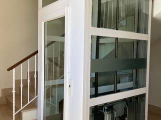 Ascensor en hueco de escalera en vivienda unifamiliar, Cibes Lift Cibes Lift Merdivenler Cam