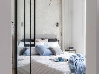 DECOROOM: WNĘTRZE W SZAROŚCIACH I BŁĘKITACH, Pracownia Architektury Wnętrz Decoroom Pracownia Architektury Wnętrz Decoroom Modern Bedroom