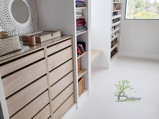 Vestidor en madera lacada y madera natural, Bridoor Bridoor Dressing minimaliste Bois Effet bois