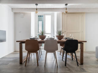 Salas de jantar minimalistas por Facile Ristrutturare Minimalista