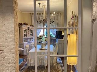 Appartamento fuori Torino in stile shabby chic, Silvia Camporeale Interior Designer Silvia Camporeale Interior Designer Ruang Makan Gaya Kolonial Kayu Wood effect