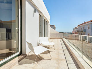 Moradia triplex na Lapa com terraço e vista para o rio, MSA - Real Estate, Lda MSA - Real Estate, Lda Balkon