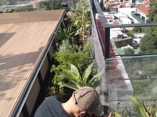 Mantenimiento de áreas verdes e instalación de riego automático., ON Construcción Ecológica ON Construcción Ecológica Casitas de jardín