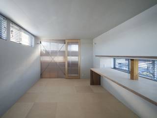松阪の小屋, タカセモトヒデ建築設計 タカセモトヒデ建築設計 Ruang Keluarga Modern