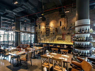7th street Resturant, Modernize Design + Turnkey Modernize Design + Turnkey Modern dining room Wood effect