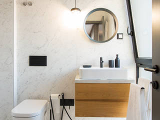 Estúdio em Lisboa, Traço Magenta - Design de Interiores Traço Magenta - Design de Interiores Baños de estilo moderno