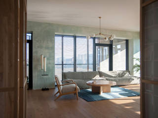 Apartment at Hippodrome, Studio Plus Minus Studio Plus Minus Ruang Keluarga Minimalis Kayu Turquoise