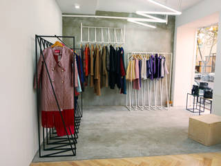 Shop Comode, Studio Plus Minus Studio Plus Minus Phòng thay đồ phong cách tối giản