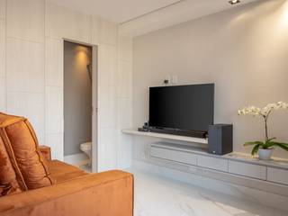 Studio Duplex, Spazhio Croce Interiores Spazhio Croce Interiores Phòng khách phong cách tối giản MDF White