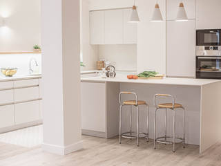 Cambio de uso. Reforma completa vivienda, Interiorismo Laura Mas Interiorismo Laura Mas Built-in kitchens Wood Grey