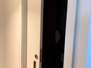 PORTAS DE CORRER EMBUTIDAS NA PAREDE, Door & Space Portas de Correr Door & Space Portas de Correr Раздвижные двери Железо / Сталь