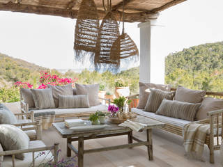 Gres porcelánico efecto madera, ROSA GRES ROSA GRES Mediterranean style balcony, veranda & terrace Ceramic Beige