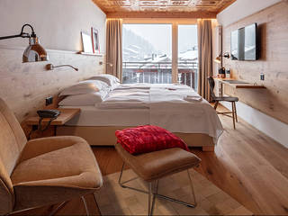 SWISS APLINE HOTEL, ZERMATT (CH): Fellteppiche, WEINBAUMS WEINBAUMS Boden Leder Grau