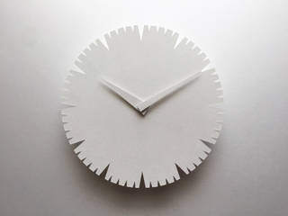 NOTCH CLOCK, Shinobu Koizumi Design Office Shinobu Koizumi Design Office บ้านและที่อยู่อาศัย กระดาษ