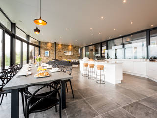 Sustainable Coastal Home in Cornwall, Arco2 Architecture Ltd Arco2 Architecture Ltd Dapur built in