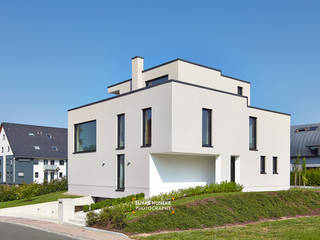 Einfamilienhaus in Niedrigenergiebauweise, LUKAS HUNEKE PHOTOGRAPHY LUKAS HUNEKE PHOTOGRAPHY Single family home