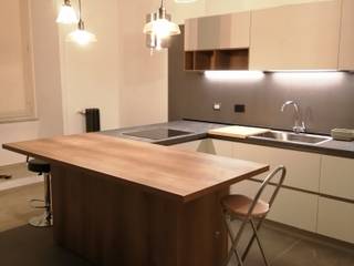 Appartamento stile industriale, 2Emme Edilizia srl 2Emme Edilizia srl Industrial style kitchen