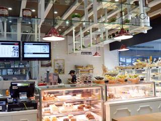 Yamato Bakery Cafe, Tokyo Grand Renovation Tokyo Grand Renovation Espacios comerciales