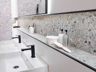 The bathroom as one of the most important home spaces, press profile homify press profile homify Skandynawska łazienka