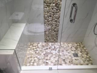 SUSTITUCION DE BAÑERA POR PLATO DE DUCHA EN 24 HORAS , Refovert S.L. Refovert S.L. BathroomBathtubs & showers Tiles White