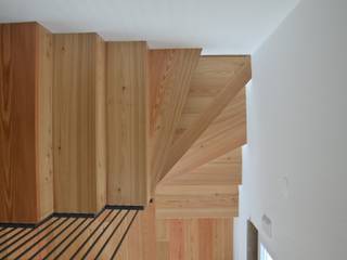 Remodelação Moradia Unifamiliar - Baleal, we shape we shape Stairs