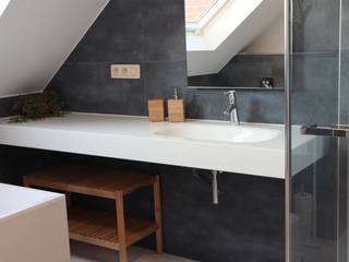 Así luce un Baño Minimalista de 10 m2 recién Remodelado, Estudio Elena Campos Estudio Elena Campos Baños de estilo minimalista