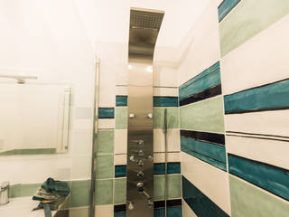 Green & White, Progetto Ristrutturare srl Progetto Ristrutturare srl Modern bathroom Ceramic