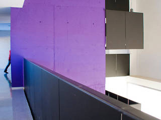REFORMA Y AMPLIACIÓN DE INSTITUTO EN LUCENA, CÓRDOBA, Giudecca Arquitectos Giudecca Arquitectos Pasillos, vestíbulos y escaleras de estilo minimalista