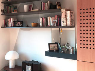 Apt Teodosio, labzona labzona Eclectic style living room